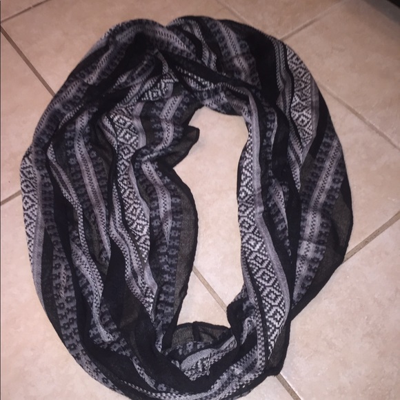 Scarf - Picture 4 of 7